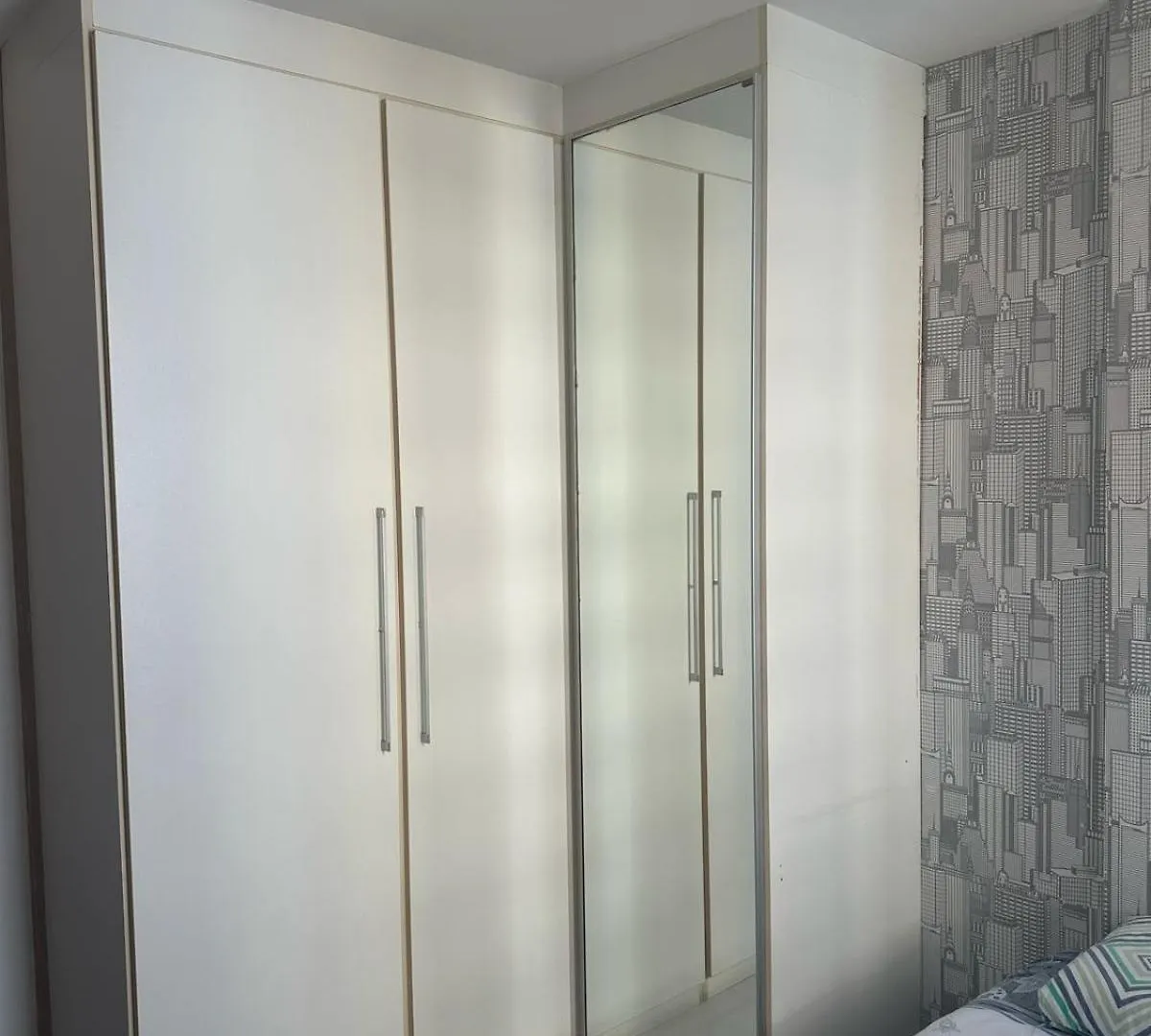 Quarto Privativo Em Ambiente Compartilhado