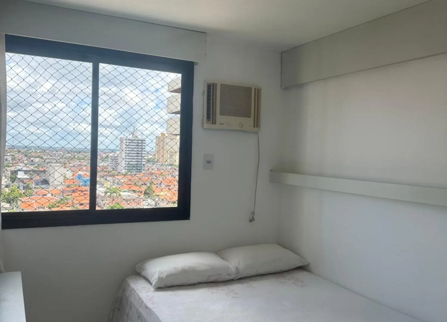 Guest house Quarto Privativo Em Ambiente Compartilhado Brazil